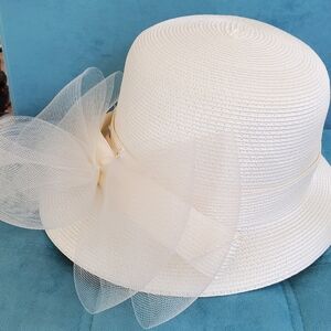 Jessica McClintock Elegant White Hat with Bow
